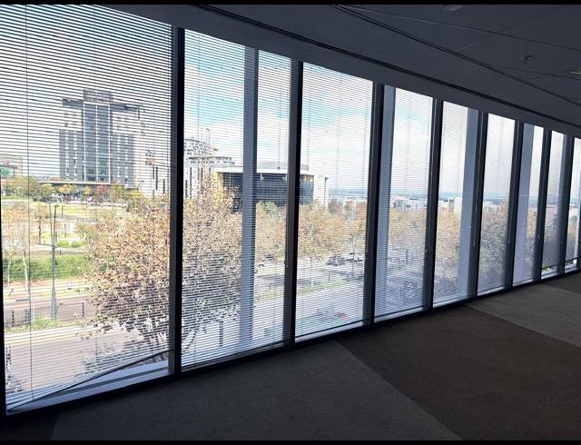 2,941M² OFFICE TO LET IN WATERFALL